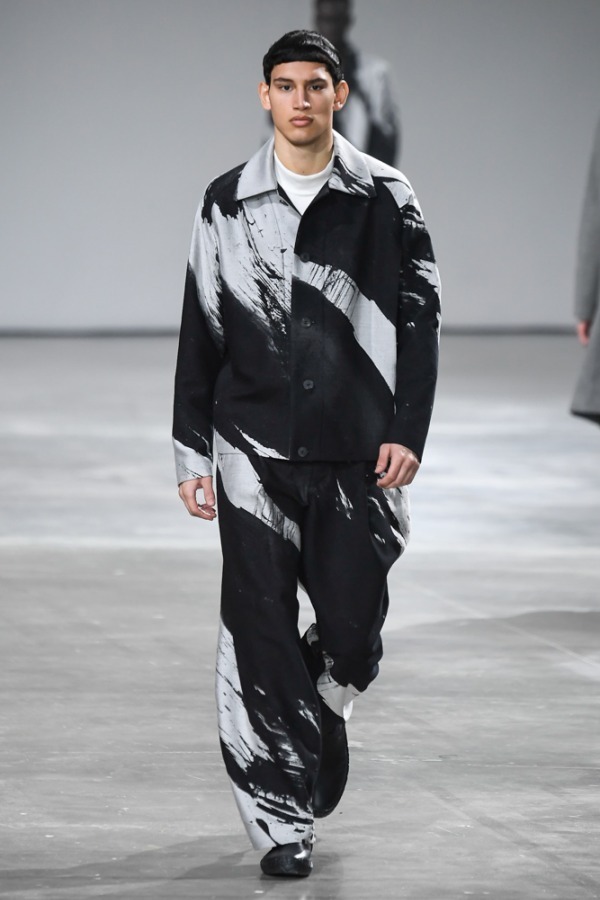 イッセイ ミヤケ メン(ISSEY MIYAKE MEN) 2019-20年秋冬メンズコレクション  - 写真31