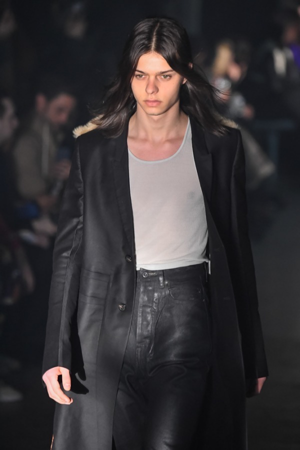 リック・オウエンス(Rick Owens) 2019-20年秋冬メンズコレクション  - 写真17