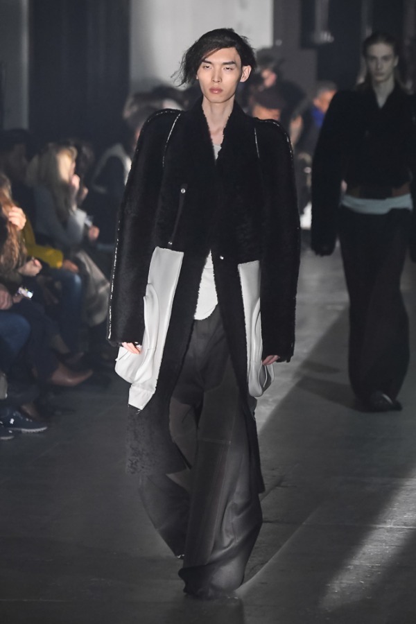 リック・オウエンス(Rick Owens) 2019-20年秋冬メンズコレクション シルエット - 写真33