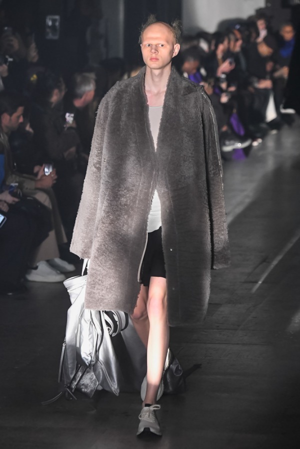 リック・オウエンス(Rick Owens) 2019-20年秋冬メンズコレクション  - 写真48