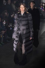 リック・オウエンス 2019-20年秋冬メンズコレクション - 造形美が生み出す神秘性｜写真53