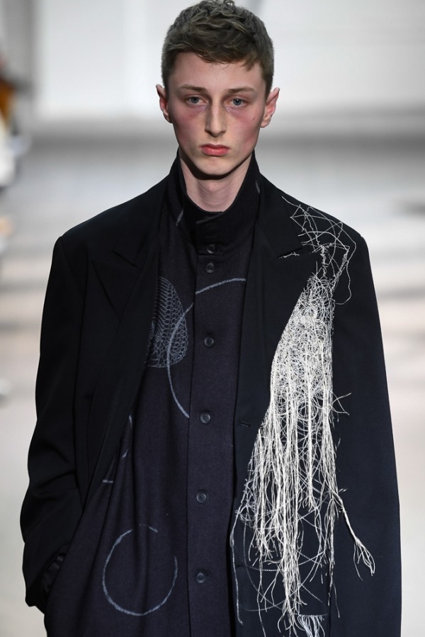 ヨウジヤマモト(Yohji Yamamoto) 2019-20年秋冬メンズコレクション  - 写真21