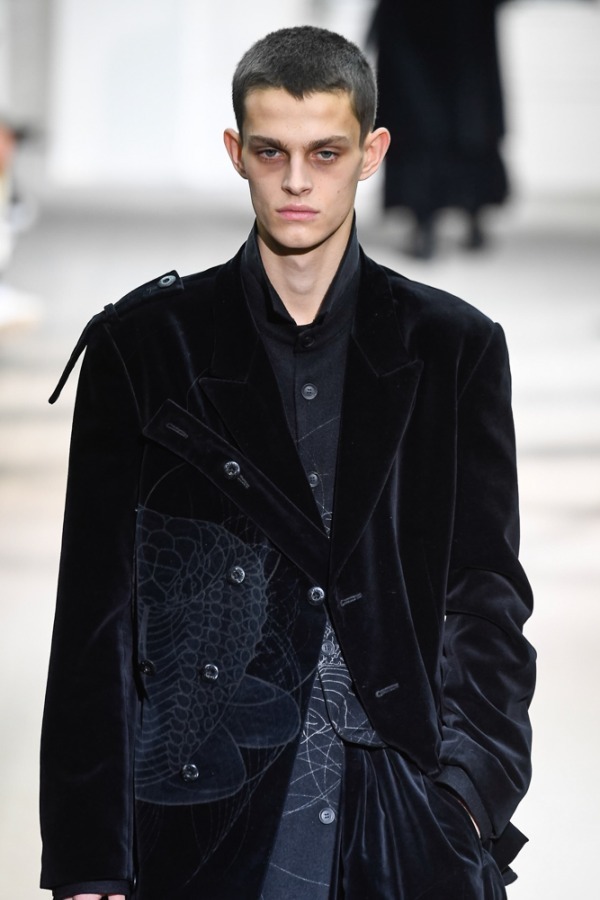 ヨウジヤマモト(Yohji Yamamoto) 2019-20年秋冬メンズコレクション  - 写真46