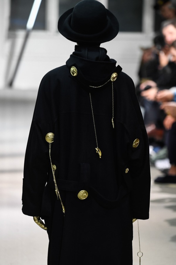 ヨウジヤマモト(Yohji Yamamoto) 2019-20年秋冬メンズコレクション  - 写真80