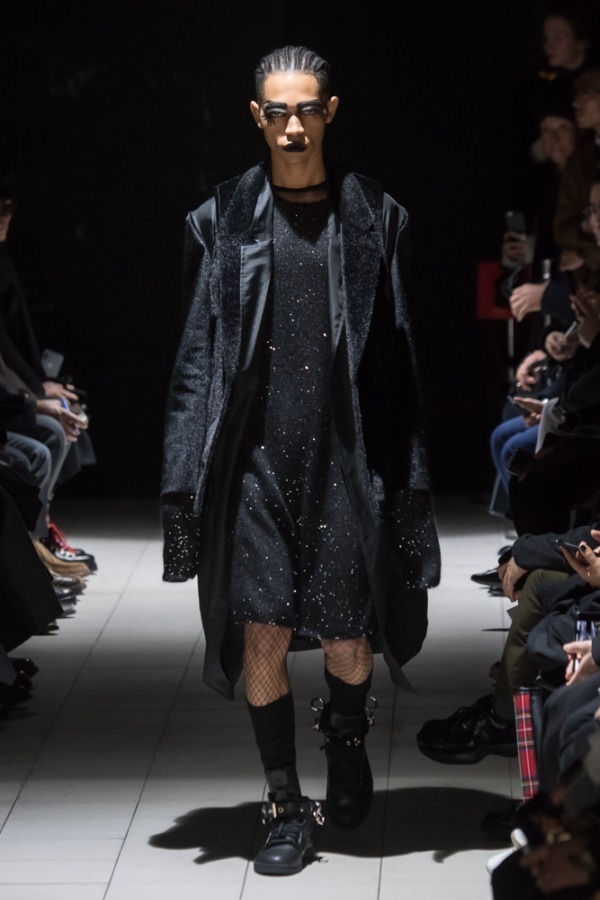 コム デ ギャルソン・オム プリュス(COMME des GARÇONS HOMME PLUS) 2019-20年秋冬メンズコレクション  - 写真17