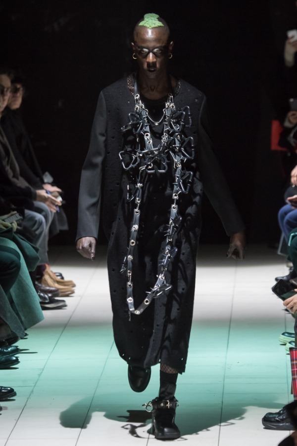 コム デ ギャルソン・オム プリュス(COMME des GARÇONS HOMME PLUS) 2019-20年秋冬メンズコレクション  - 写真42