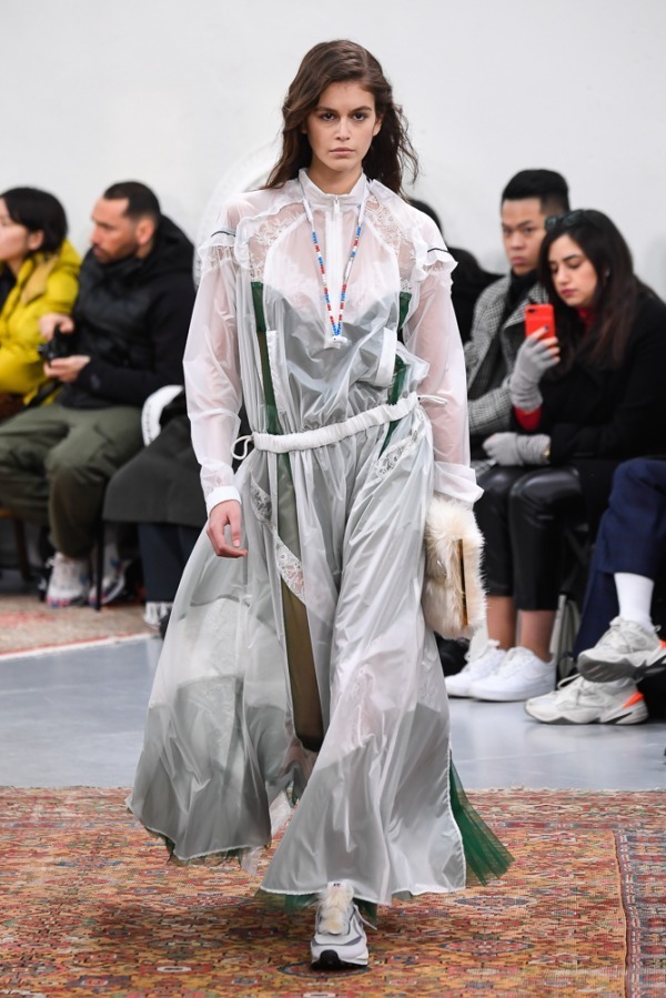 サカイ(sacai) 2019年プレフォールウィメンズコレクション シルエット - 写真1