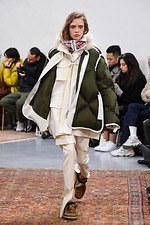 sacai 2019年プレフォールコレクション、“メルティングポット”の概念をハイブリッドで表現｜写真17