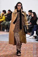sacai 2019年プレフォールコレクション、“メルティングポット”の概念をハイブリッドで表現｜写真28