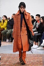 sacai 2019年プレフォールコレクション、“メルティングポット”の概念をハイブリッドで表現｜写真45