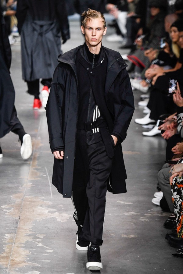 ワイスリー(Y-3) 2019-20年秋冬メンズコレクション シルエット - 写真2