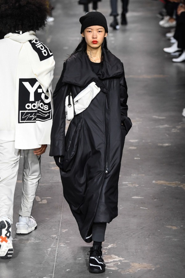 ワイスリー(Y-3) 2019-20年秋冬ウィメンズコレクション  - 写真14