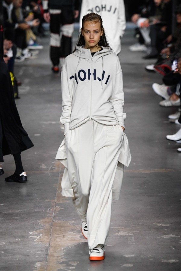 ワイスリー(Y-3) 2019-20年秋冬ウィメンズコレクション  - 写真24