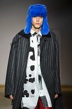 ポール・スミス 2019年秋冬メンズコレクション、テーラードに映し出される異なる表情｜写真37