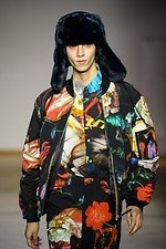 ポール・スミス 2019年秋冬メンズコレクション、テーラードに映し出される異なる表情｜写真45