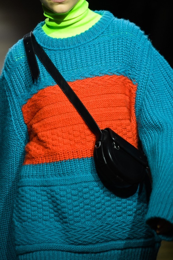 レディース・青のセーター(ニット)を使ったコーディネート - 写真37