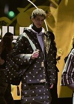 メゾン キツネ 2019年秋冬メンズコレクション、ユニ・アンによる“新生キツネ”誕生｜写真40