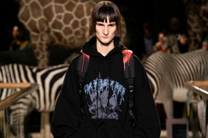 ヴェトモン(VETEMENTS) コレクション - ファッションプレス