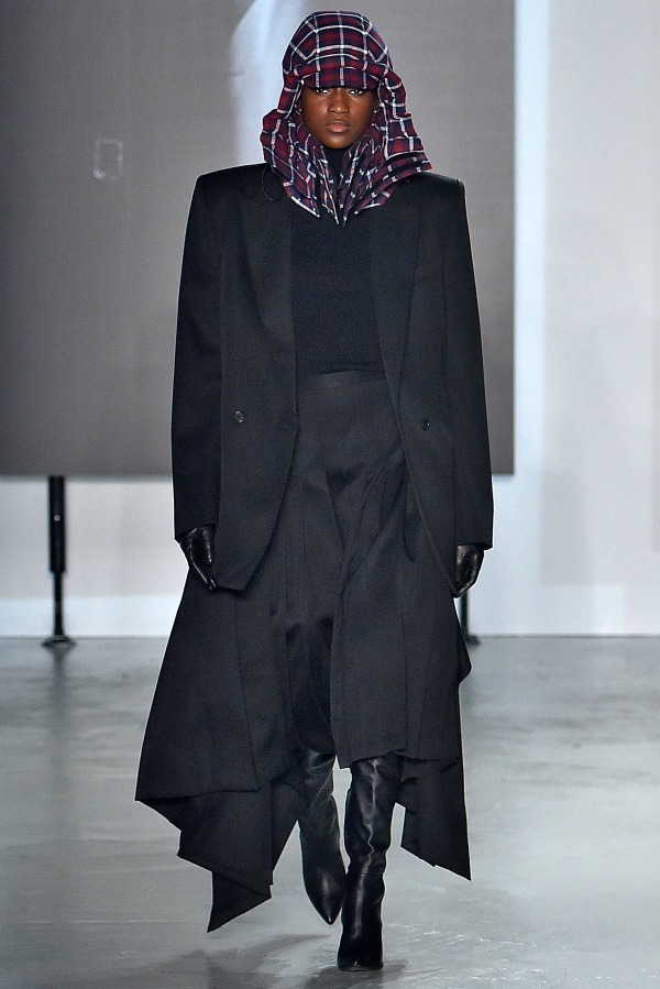 ジュン・ジー 2019-20年秋冬｜female ミリタリーコート