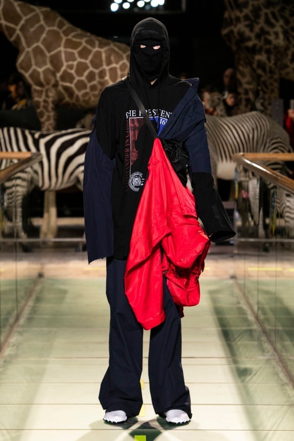 ヴェトモン(VETEMENTS) 2019-20年秋冬メンズコレクション  - 写真11