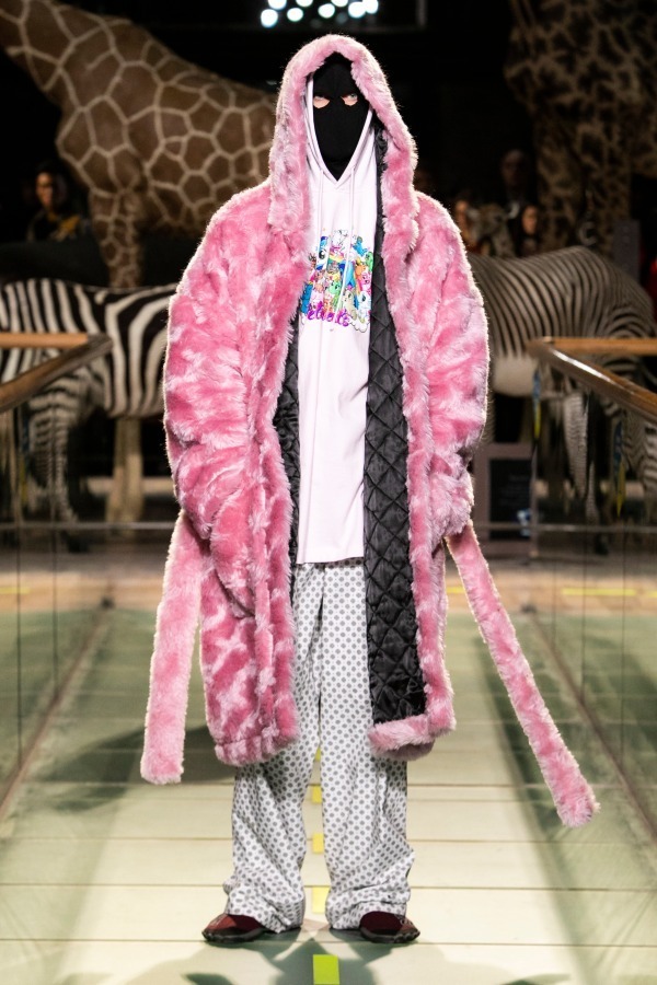 ヴェトモン(VETEMENTS) 2019-20年秋冬メンズコレクション  - 写真25