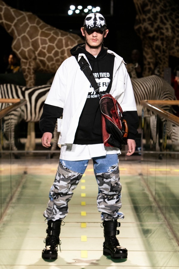 ヴェトモン(VETEMENTS) 2019-20年秋冬メンズコレクション  - 写真29