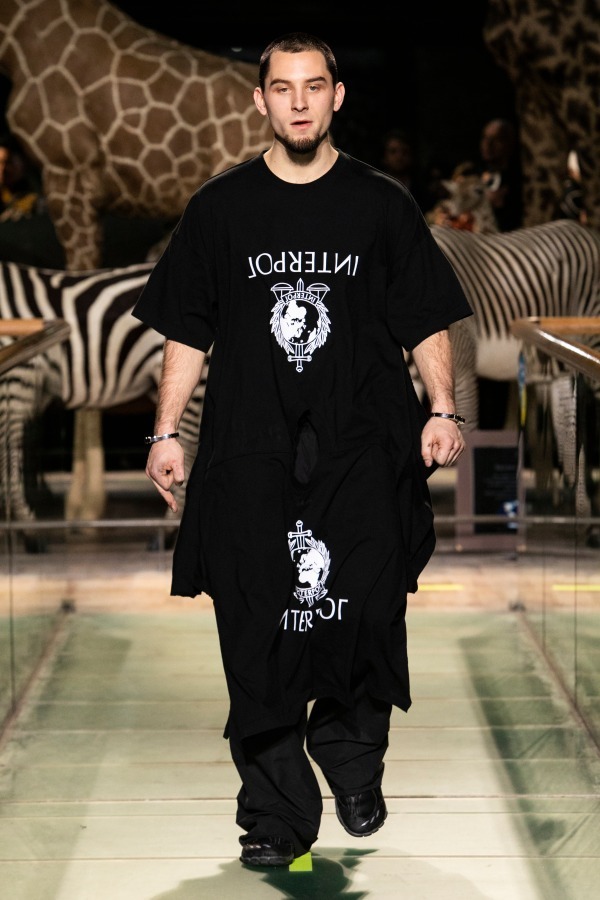 ヴェトモン(VETEMENTS) 2019-20年秋冬メンズコレクション  - 写真32