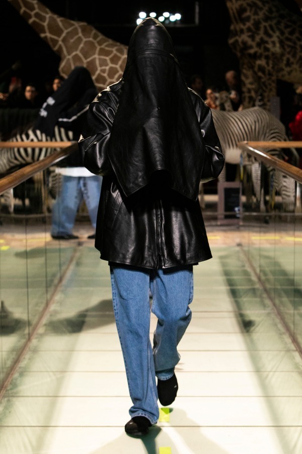 ヴェトモン(VETEMENTS) 2019-20年秋冬メンズコレクション  - 写真34