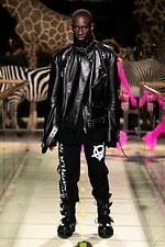 【激レア】　ヴェトモン写真集　VETEMENTS BOOK SS 2017 激レア】 ヴェトモン写真集 VETEMENTS BOOK SS 2017 激レア