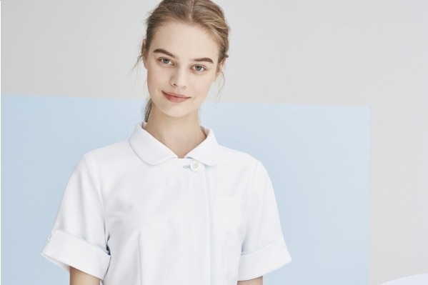 ジェラート ピケの「ナース服」第2弾、新型ワンピースやサンダル