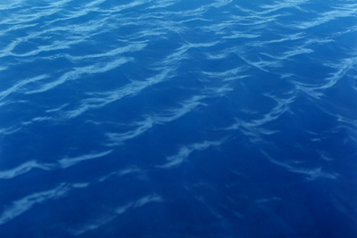 青山に期間限定シャワーブース登場、カクテル＆かき氷＆写真展で涼を感じて