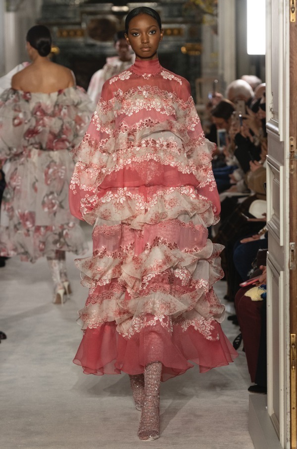 ヴァレンティノ オートクチュール(VALENTINO Haute Couture ) 2019年春夏ウィメンズコレクション  - 写真25