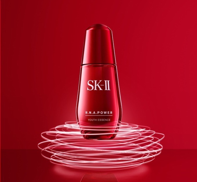 SK-II新美容液「SK-II R.N.A.パワー ユース エッセンス」“ぷるぷる、いきいき”した肌に コピー