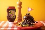 ディーゼルのグロリアスチェーンカフェ"甘くない"バレンタイン、激辛チョコソースで食すBLTバーガー