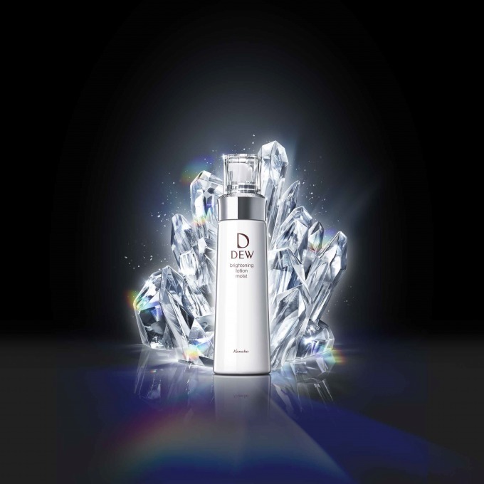 DEWの新「ブライトニング美白」ラインから濃密とろみ化粧水