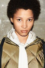 モンクレール ジーニアス 2 モンクレール 1952 19年春夏 - スペクタクルなモダンウェア｜写真50