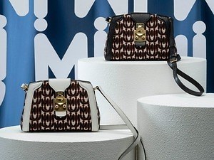 MIUMIU 日本限定品 新宿伊勢丹購入品 1週間で締め切ります ミュウミュウの限定ストアが伊勢丹新宿店内に3店舗同時オープン