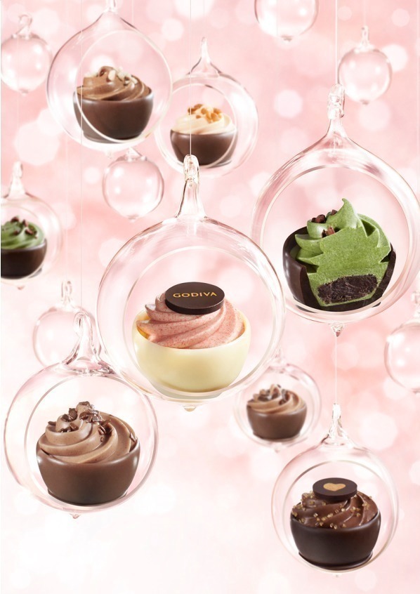 ゴディバ“妖精サイズ”小さなケーキ風バレンタインチョコ、カップの中になめらかなムースたっぷり｜写真1