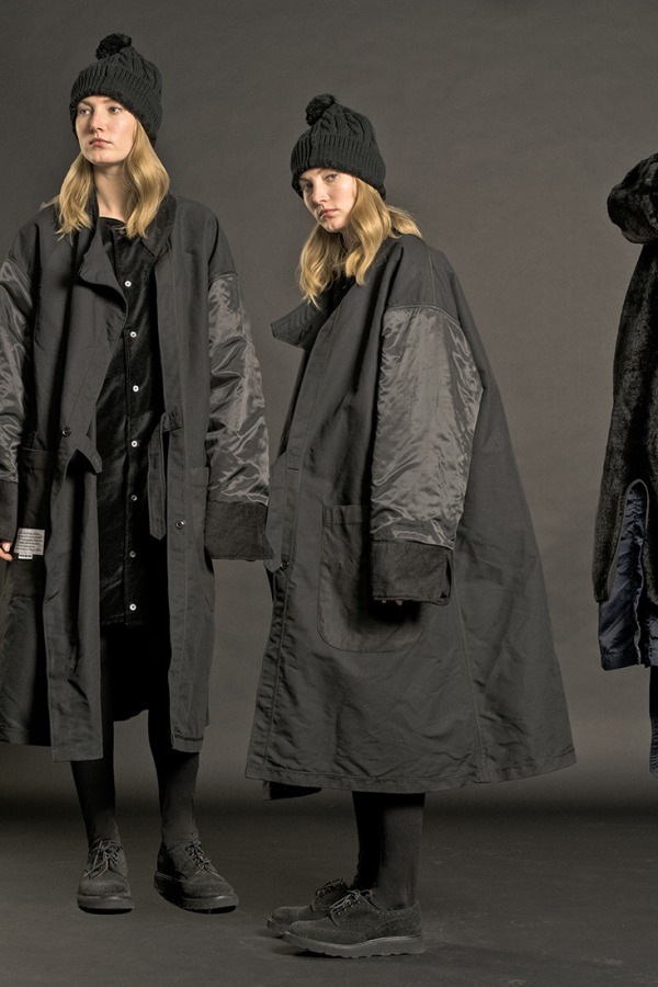 写真37 42 レディース 黒のモッズコートを使ったコーディネート着用 コレクションルックギャラリー ファッションプレス