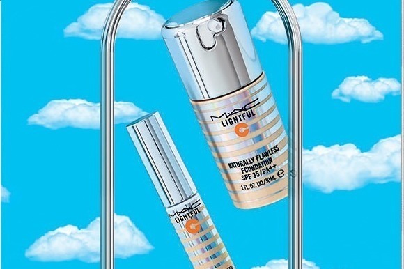 M·A·C「ライトフル」シリーズ初のリキッドファンデーション、ぷるんと潤うヌーディーな仕上がり