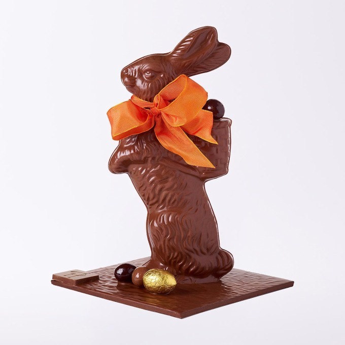ピエール・エルメ・パリのイースター、約27cmのウサギチョコ＆濃厚キャラメル風の限定卵ショコラ｜写真6