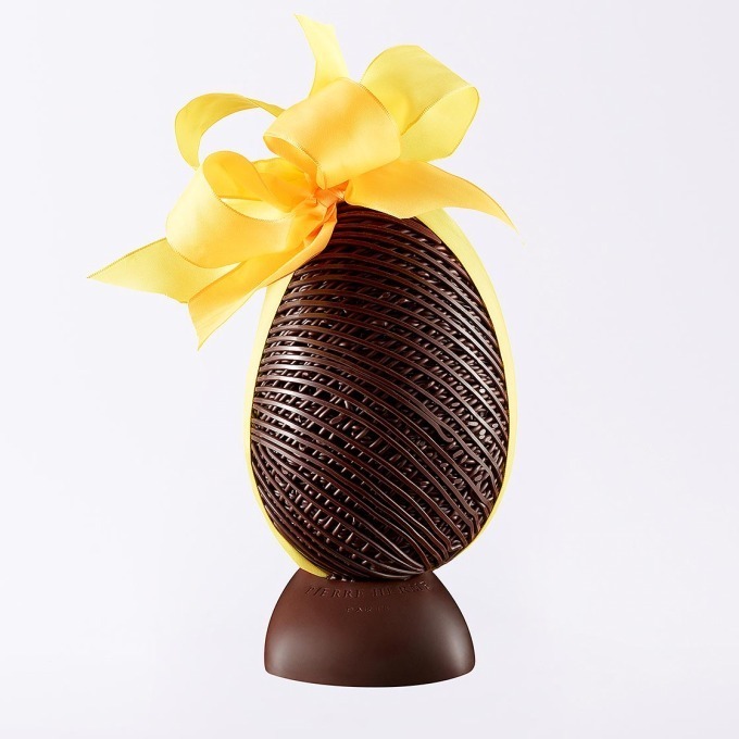 ピエール・エルメ・パリのイースター、約27cmのウサギチョコ＆濃厚キャラメル風の限定卵ショコラ｜写真7
