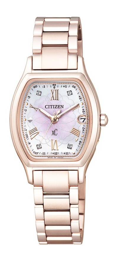 シチズン クロスシー、“八重桜”がテーマの腕時計「ティタニア ライン ハッピーフライト」限定モデル - ファッションプレス