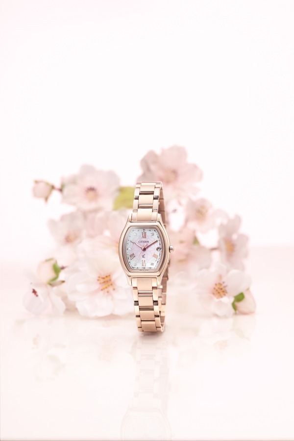 シチズン クロスシー“八重桜”がテーマの腕時計