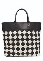 ボッテガヴェネタ　編み込みパーティーバッグ ボッテガヴェネタ 編み込みパーティーバッグ