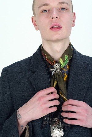 トーガ ビリリース(TOGA VIRILIS) 2019-20年秋冬メンズコレクション  - 写真2