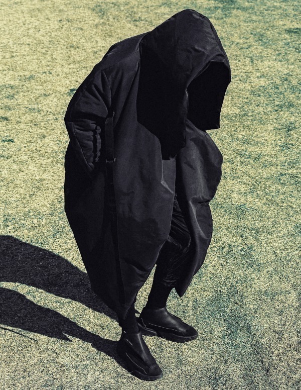 ユリウス 2019-20年秋冬コレクション - 拘束と分断によって生まれる歪み｜写真3