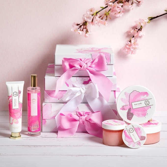 ＜ラリン＞人気NO.1シリーズ“桜”の香るボディケアアイテムが日本限定パッケージで