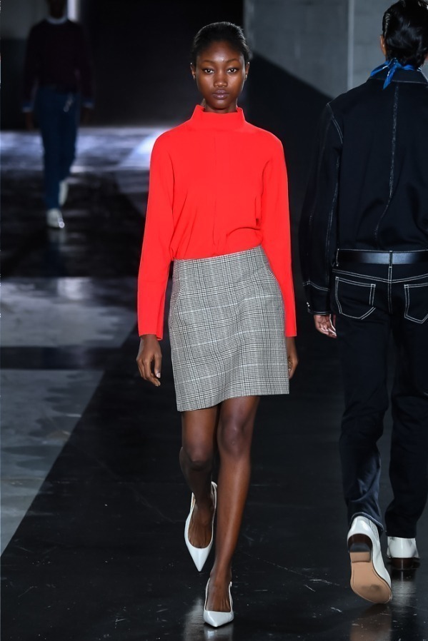 チェック柄で旬コーデ！「90年代ファッション」を手本にウィメンズ着こなし術を紹介｜写真2