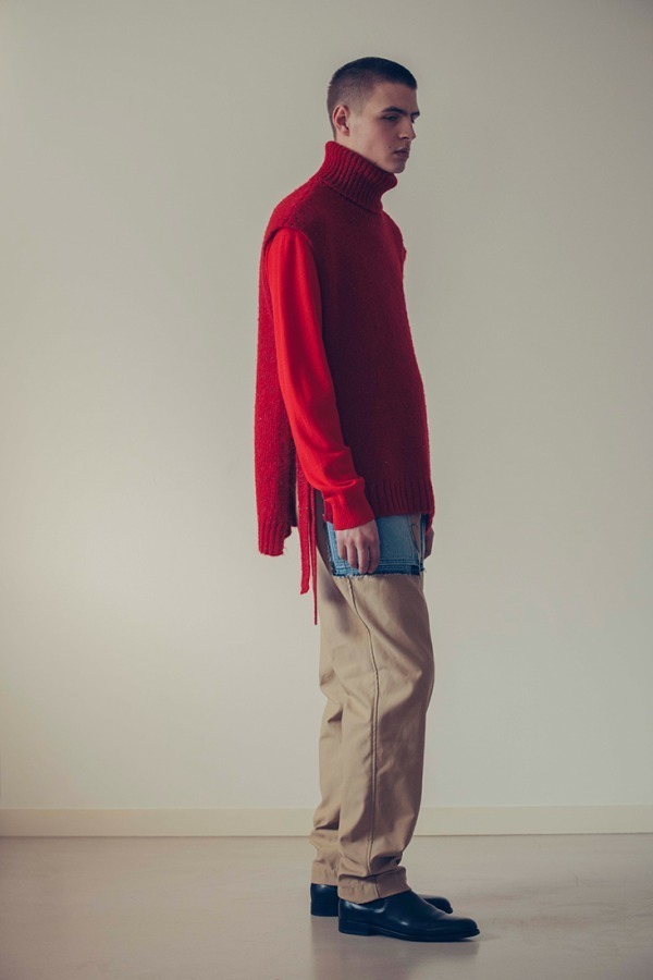 写真6 42 メンズ 赤のtシャツ ロング を使ったコーディネート着用 コレクションルックギャラリー ファッションプレス